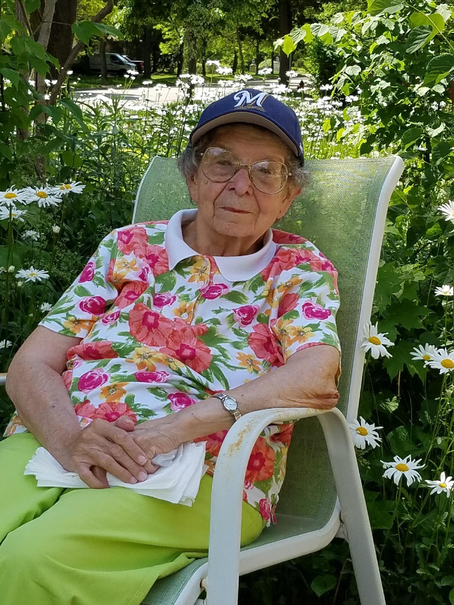 Molly Drlik Obituary - 2fz48ct