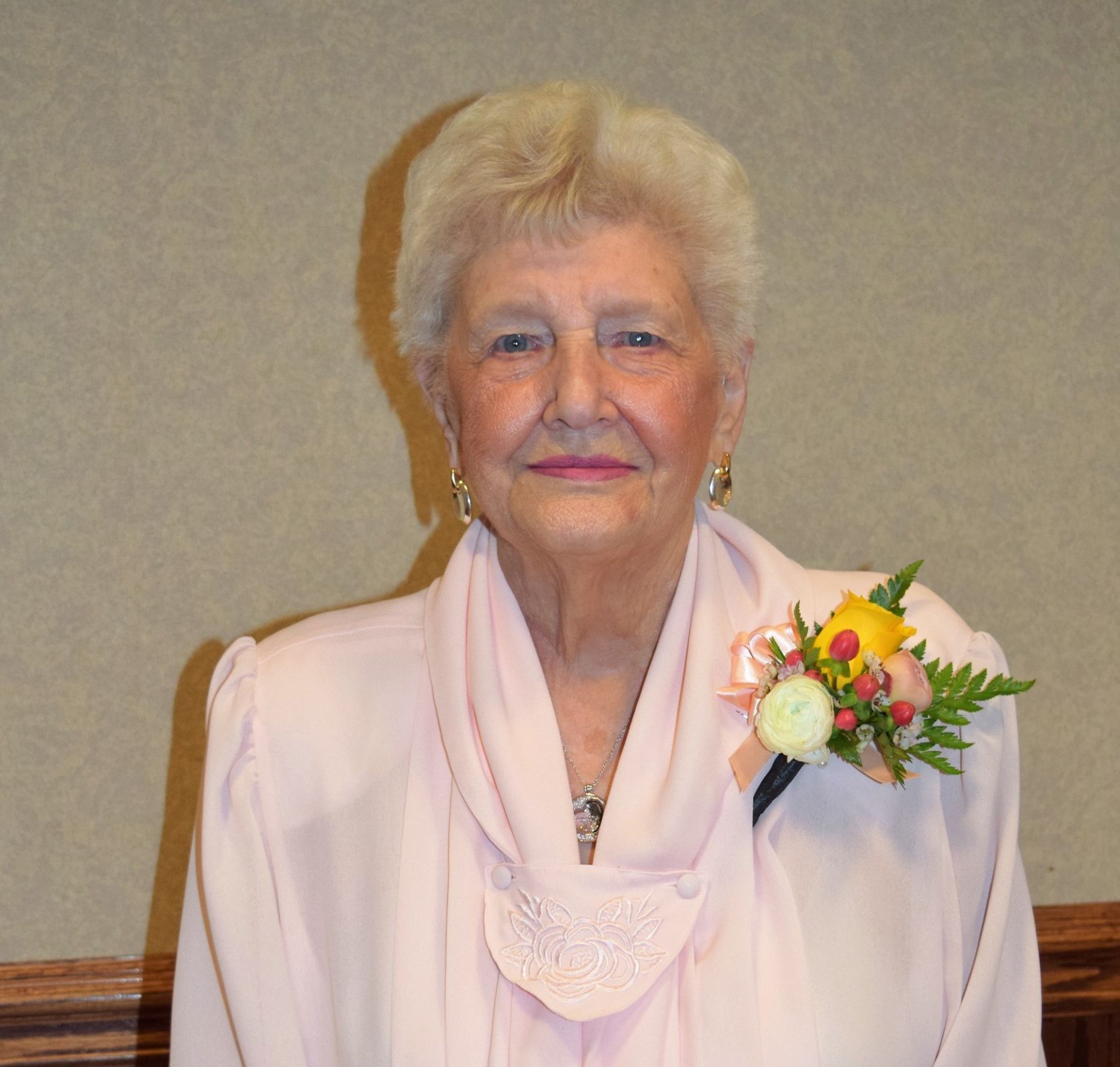 Celebration Of Life: Rose Marie Hart, Macomb, Il - 5890i3t